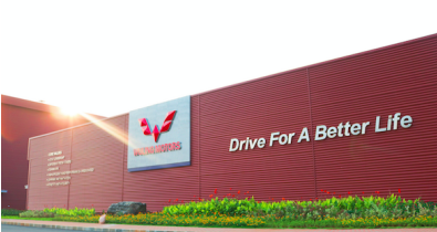 五菱品牌进军海外，首款产品Confero S在印尼工厂下线，开启全球化新篇章